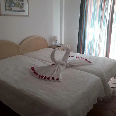 Quinta Da Moura Casa-de-campo בית כפרי